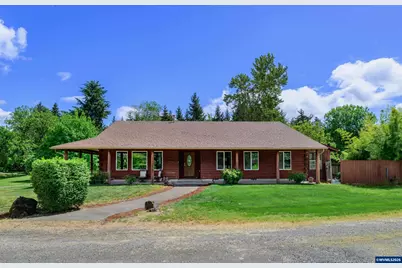 130 Washburn St, Brownsville, OR 97327 - Photo 2