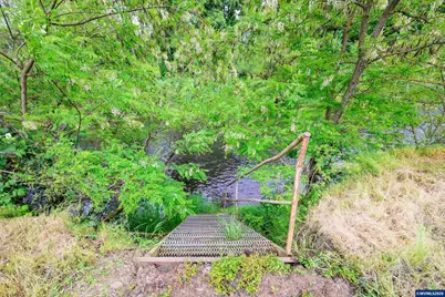 130 Washburn St, Brownsville, OR 97327 - Photo 22