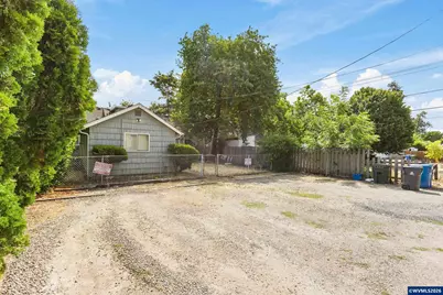 771 21st St SE, Salem, OR 97301 - Photo 6