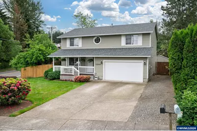 11240 SE Cranberry Lp, Clackamas, OR 97015 - Photo 2