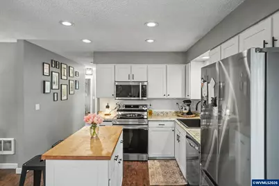 760 SE Edwards Dr, Dundee, OR 97115 - Photo 14