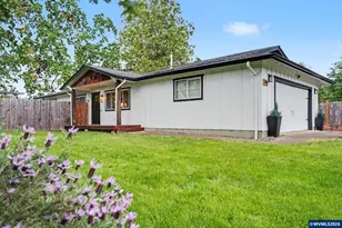760 SE Edwards Dr, Dundee, OR 97115 - Photo 1
