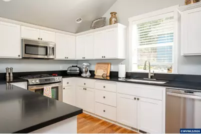 5310 NE Neptune Ln, Lincoln City, OR 97367 - Photo 12