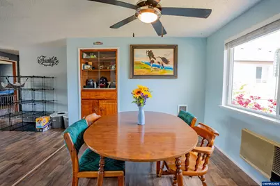 1387 S 2nd St, Lebanon, OR 97355 - Photo 10