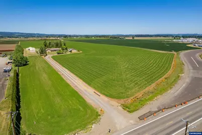 12033 Ehlen Rd NE, Aurora, OR 97002 - Photo 1