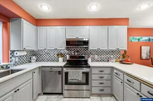 1340 Classico Ct SE, Salem, OR 97306 - Photo 14