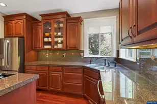 1650 West Meadows Dr NW, Salem, OR 97304 - Photo 32