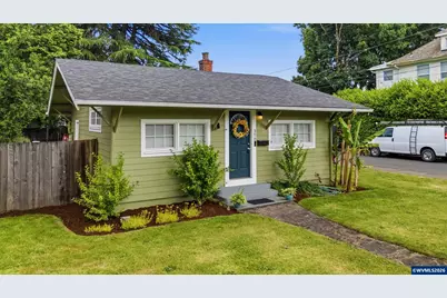 370 24th St NE, Salem, OR 97301 - Photo 2