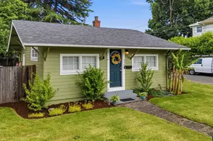 370 24th St NE, Salem, OR 97301 - Photo 2