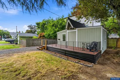 370 24th St NE, Salem, OR 97301 - Photo 14