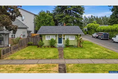 370 24th St NE, Salem, OR 97301 - Photo 4