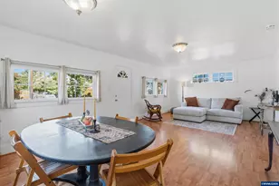 370 24th St NE, Salem, OR 97301 - Photo 12