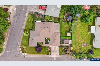 645 Smith Dr, Woodburn, OR 97071 - Photo 46