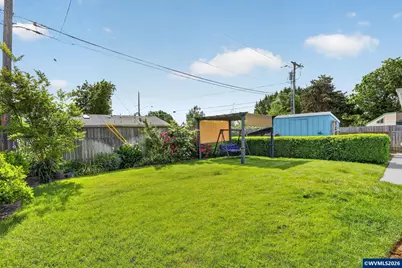645 Smith Dr, Woodburn, OR 97071 - Photo 36
