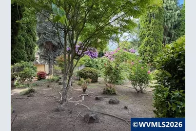 1344 Regency Dr, Eugene, OR 97401 - Photo 24