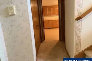 1344 Regency Dr, Eugene, OR 97401 - Photo 38