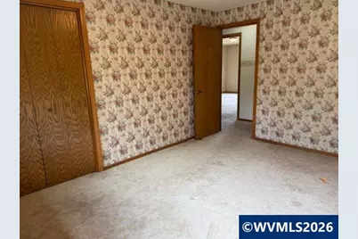 1344 Regency Dr, Eugene, OR 97401 - Photo 22