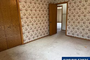 1344 Regency Dr, Eugene, OR 97401 - Photo 22