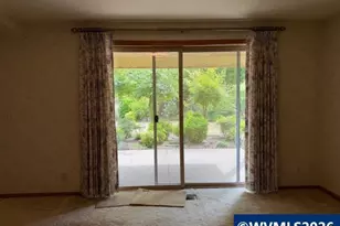 1344 Regency Dr, Eugene, OR 97401 - Photo 42
