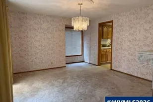 1344 Regency Dr, Eugene, OR 97401 - Photo 10