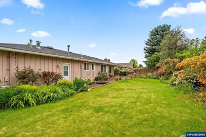 2120 NW Kings Bl, Corvallis, OR 97330 - Photo 38