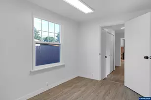2010 E 1st Av, Albany, OR 97321 - Photo 16