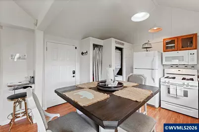 2704 SW Beach Av, Lincoln City, OR 97367 - Photo 16