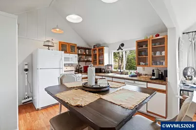 2704 SW Beach Av, Lincoln City, OR 97367 - Photo 14