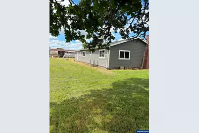 425 Boatlanding St, Independence, OR 97351 - Photo 16