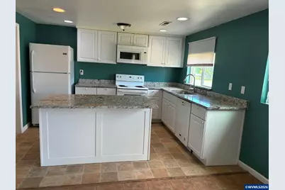 425 Boatlanding St, Independence, OR 97351 - Photo 2
