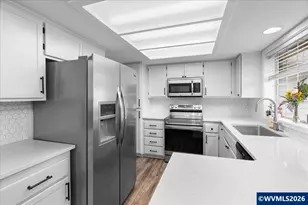 1784 Whitcomb Dr NW, Salem, OR 97304 - Photo 10