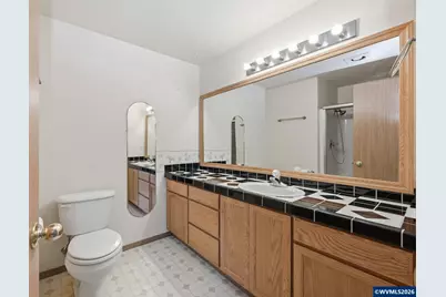 1077 S 10th St, Lebanon, OR 97355 - Photo 20