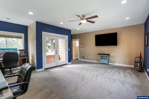 2266 Ironwood St, Eugene, OR 97401 - Photo 30