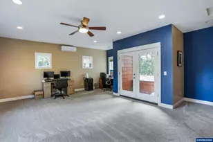 2266 Ironwood St, Eugene, OR 97401 - Photo 32
