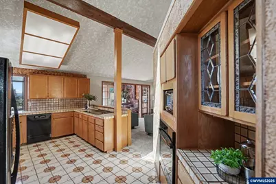 10725 Oak Dr SE, Salem, OR 97306 - Photo 20