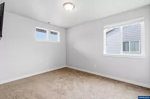 860 Maple St, Brownsville, OR 97327 - Photo 22
