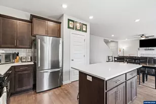 860 Maple St, Brownsville, OR 97327 - Photo 14