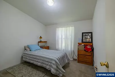 42927 Island Inn Dr, Lebanon, OR 97355 - Photo 24