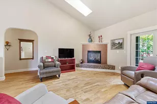 410 NW Byers Ln, Dallas, OR 97338 - Photo 10