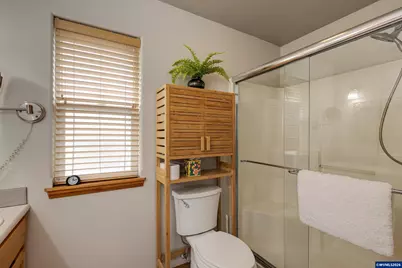 1450 NE Kerry Ct, McMinnville, OR 97128 - Photo 22