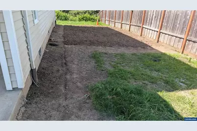 2143-2145 Dorsey Dr, Hubbard, OR 97032 - Photo 22