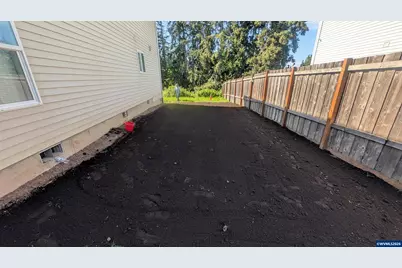 2143-2145 Dorsey Dr, Hubbard, OR 97032 - Photo 24