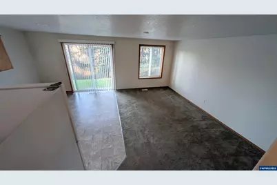 2143-2145 Dorsey Dr, Hubbard, OR 97032 - Photo 6