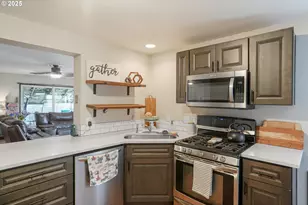 836 Eldin Ave SE, Salem, OR 97317 - Photo 16