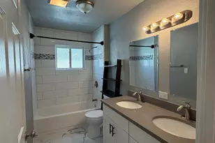 1285 30th Ave NE, Salem, OR 97301 - Photo 6