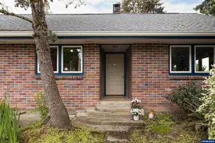 540 NW 9th St, McMinnville, OR 97128 - Photo 4