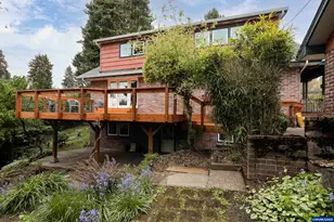 540 NW 9th St, McMinnville, OR 97128 - Photo 1