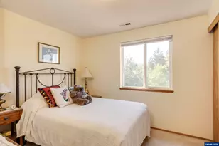 515 SE Palmer Ln, Dayton, OR 97114 - Photo 18