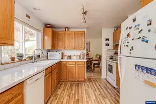 515 SE Palmer Ln, Dayton, OR 97114 - Photo 8