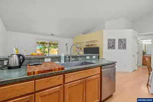 2443 SW Taylor Dr, McMinnville, OR 97128 - Photo 24
